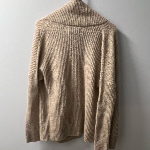 Abercrombie & Fitch Cream Cape Style Wrap Sweater, Oversized XS - Picture 4 of 6